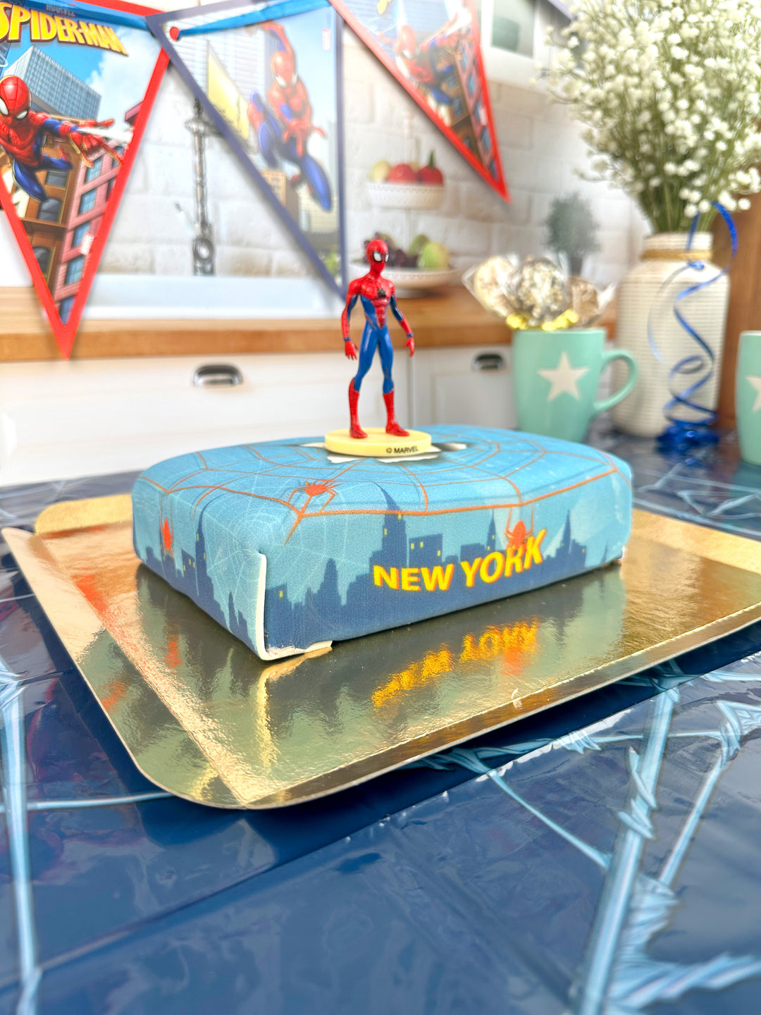 Spiderman® på New York-tårta