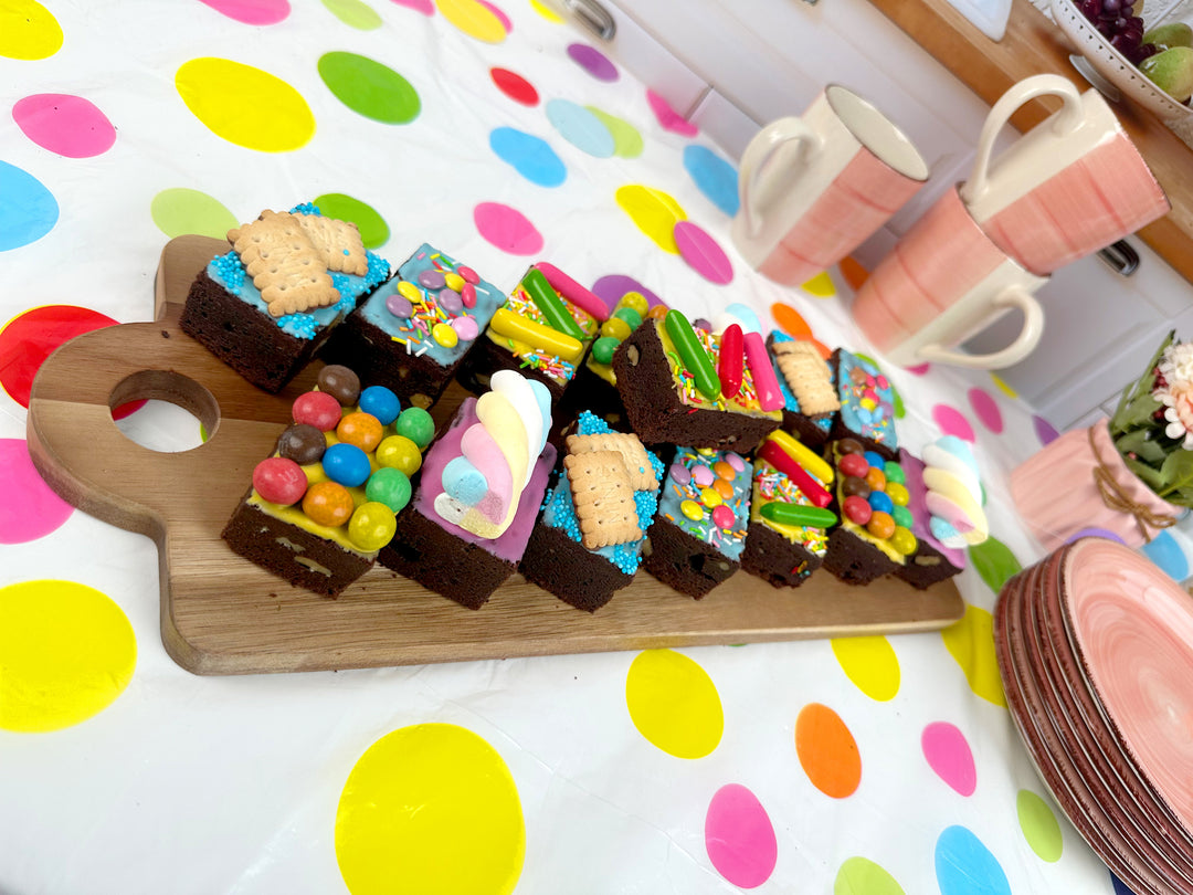 Brownies med färgglad dekorations-mix (15 st)