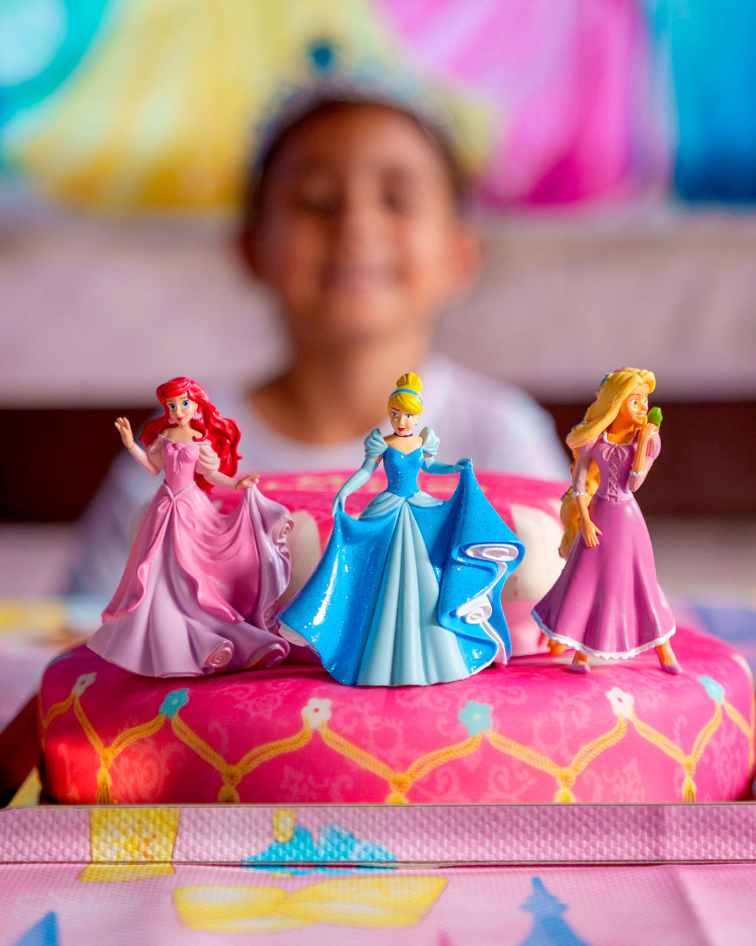 Tre Disney® prinsessor på tvåvåningstårta
