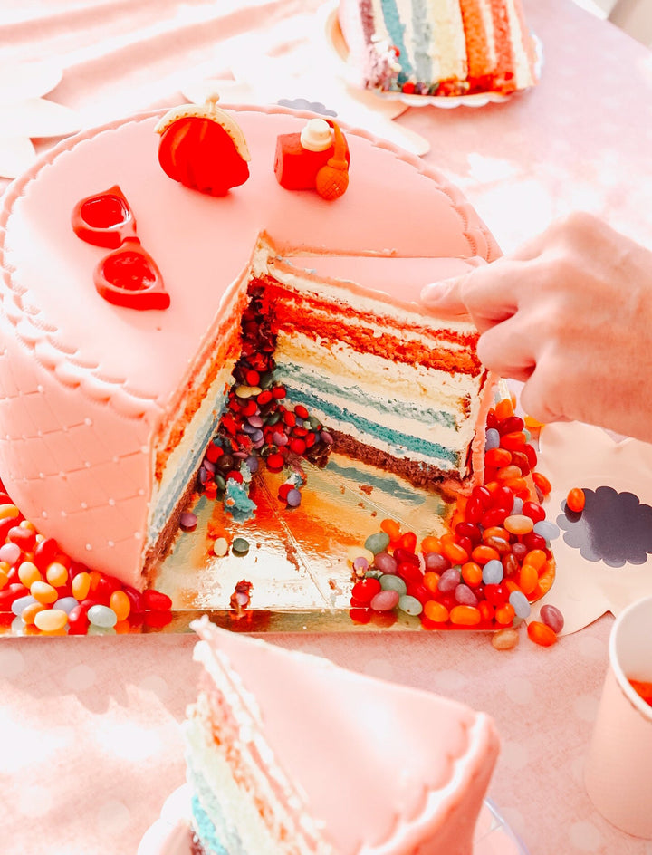 Deluxe Make-Up Cake med vitt band