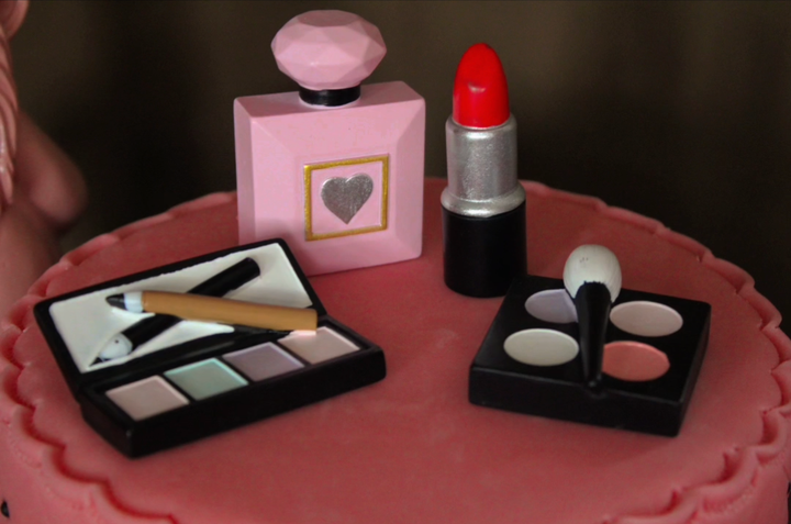 Deluxe Make-Up Tårta med svart band