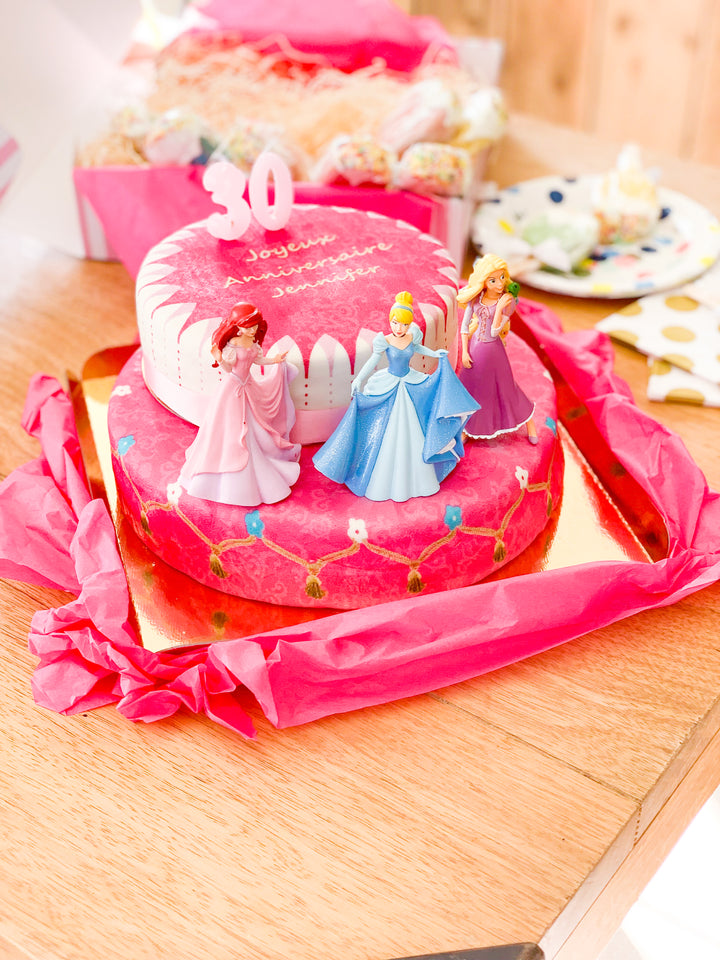 Tre Disney® prinsessor på tvåvåningstårta